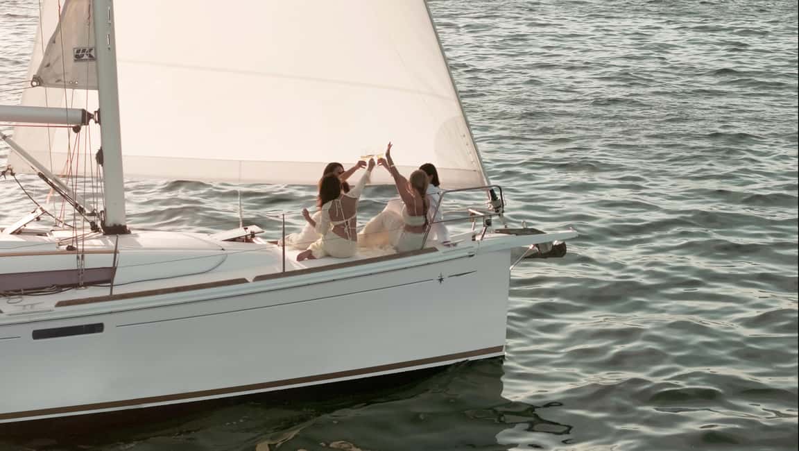 Miami: Intimate Unique Wine Tasting Sailing Experience - Who Would Love This Tour?