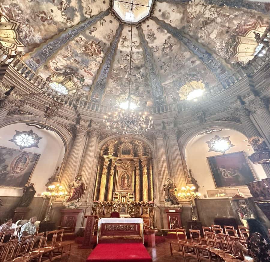 Full tour of the Basilica of Guadalupe from your hotel in Mexico City - Exploring the Old Basilica