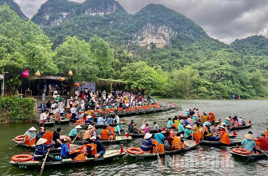 Ninh Binh : Trang An Boat Ride , Bich Dong, Mua Cave Sunset - Trang An: A UNESCO World Heritage Wonder
