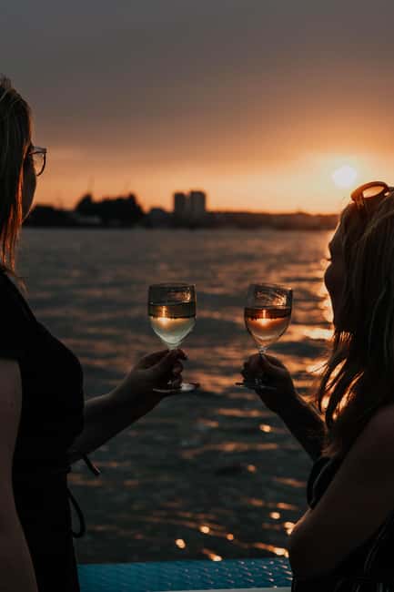 Hamburg: Cheese & Wine Cruise - Practical Details and Tips