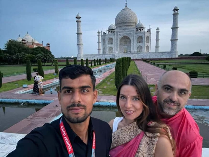 Agra: Sunrise Taj Mahal & Agra Fort Skip-The-Line Tour - Key Points