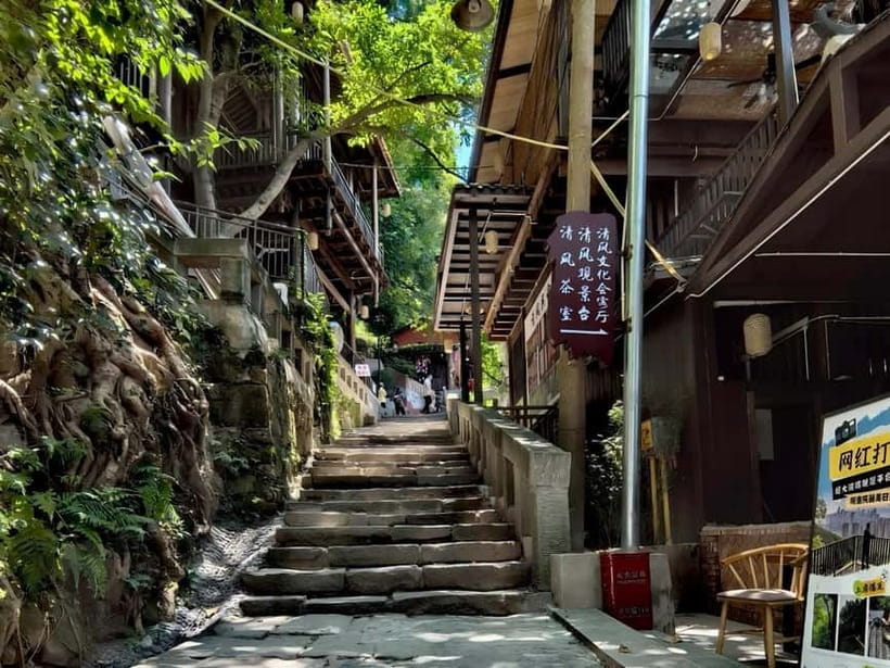 Chongqing: Private Half-Day Tour with Hotpot Meal - Key Points