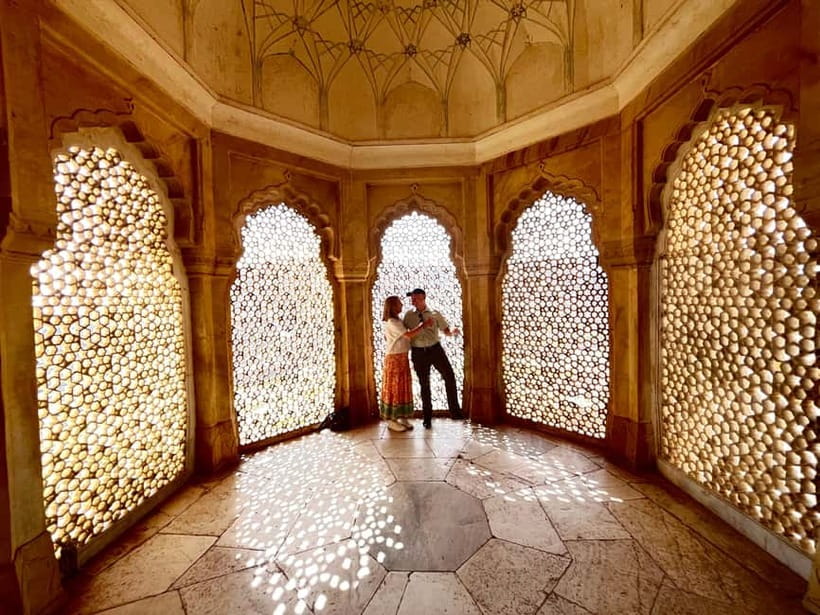 Jaipur: Private Full-Day City Tour with Female Guide - Exploring Jaipur with a Private Female Guide