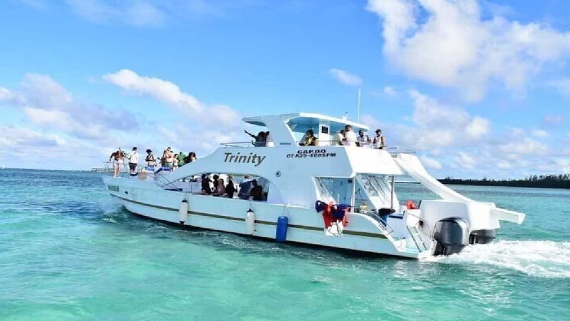 Punta Cana: Cayo Levantado & El Limón Waterfall Day Trip - An Introduction to the Tour Experience