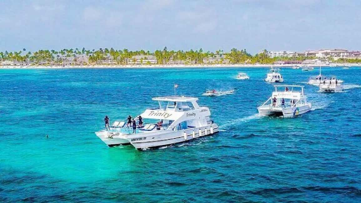 Punta Cana: Cayo Levantado & El Limón Waterfall Day Trip - Scheduling and Transportation
