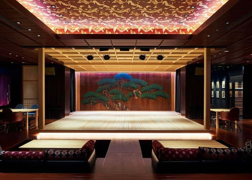 Tokyo: Private Tour and Traditional Performance with Dinner - The Transition to Suigian and the Kaiseki Dinner