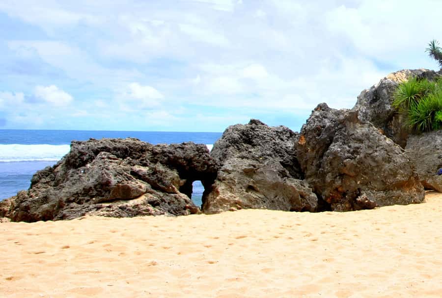 Yogyakarta: 5-Beach Full-Day Tour with Transfers & Entry Fee - The Sum Up