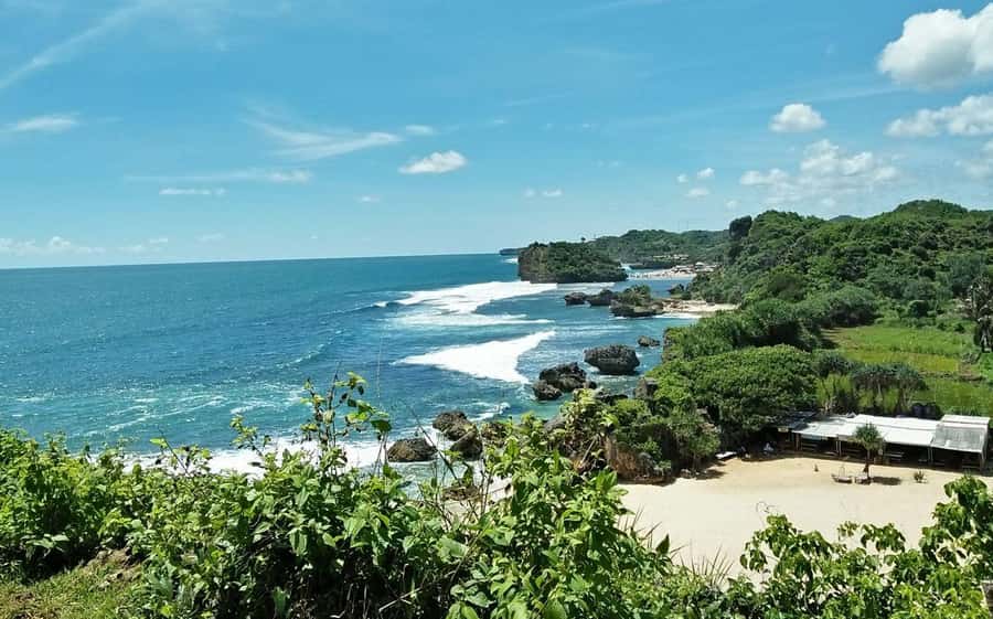Yogyakarta: 5-Beach Full-Day Tour with Transfers & Entry Fee - Discovering the Beaches of Gunungkidul
