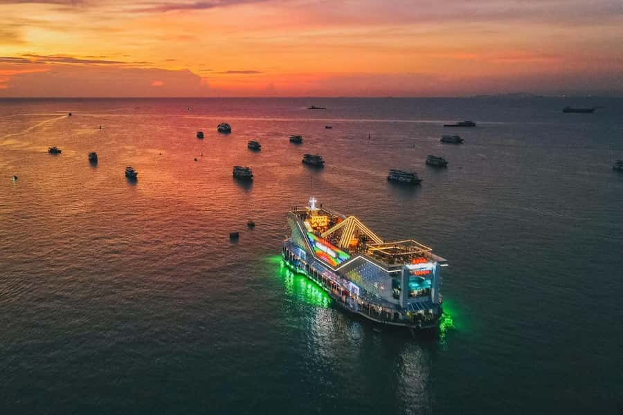Pattaya: Dinner Yacht Cruise - Is It Worth the Price?