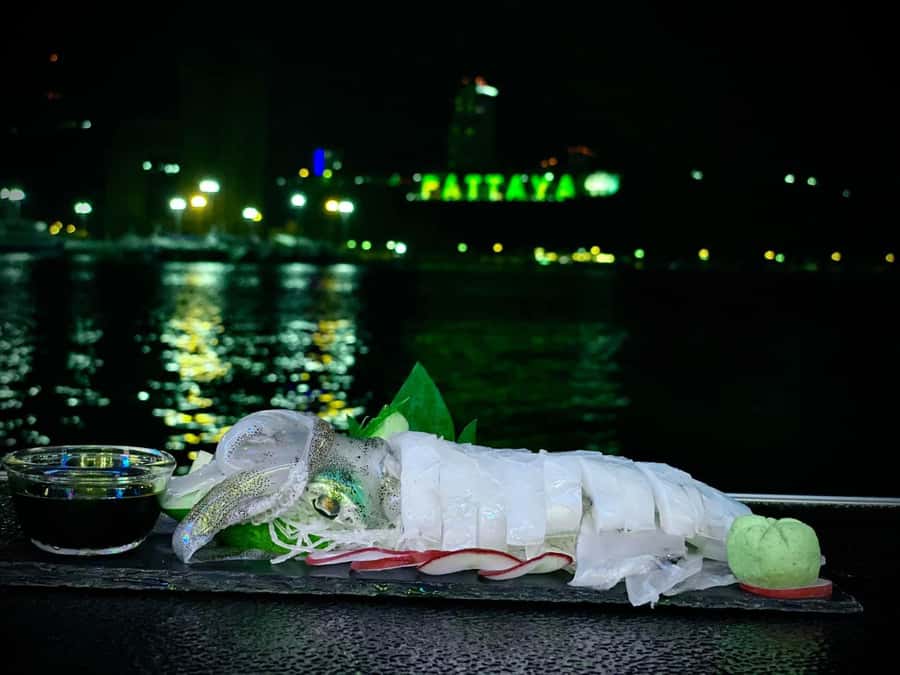 Pattaya: Dinner Yacht Cruise - The Sum Up