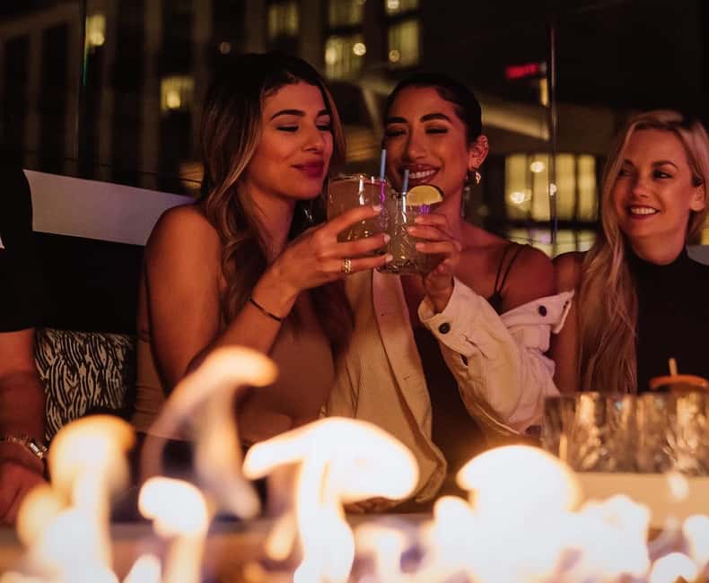 San Diego: Downtown Bar Crawl Party Pass - The Details of the San Diego Downtown Bar Crawl Experience