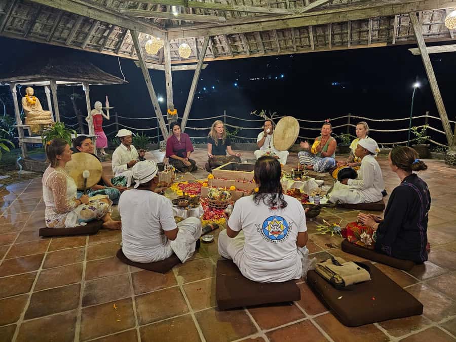 Bali (Lovina): Agni Hotra Fire Ceremony with Priests - What Can You Expect During the Ceremony?