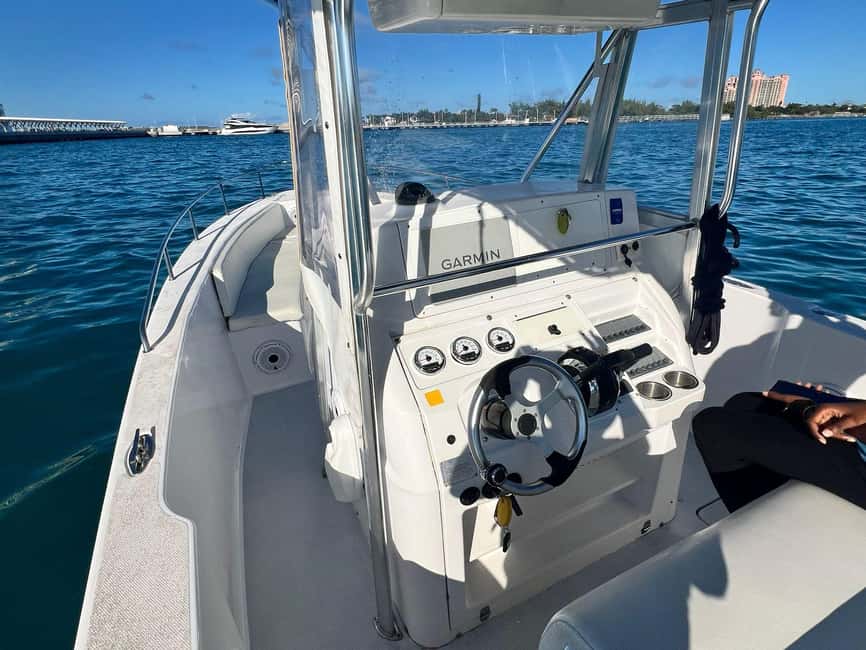 Nassau Booze and Cruise Harbour Tour - An Honest Look at the Nassau Booze and Cruise Harbour Tour