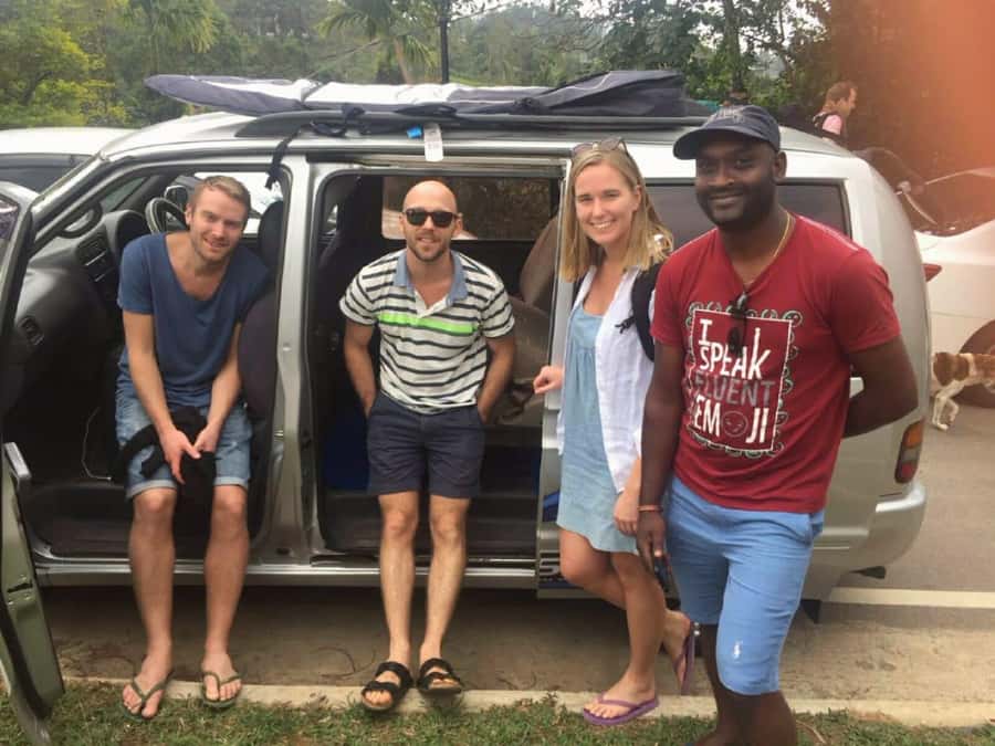 Kandy: Nuwara Eliya Transfer with Tea Factories & Falls - FAQ