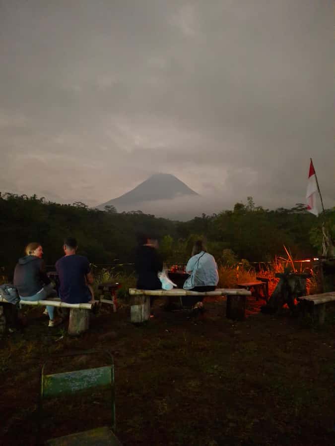 Yogyakarta: Merapi Volcano Night Trip with Lava & Star View - Practical considerations