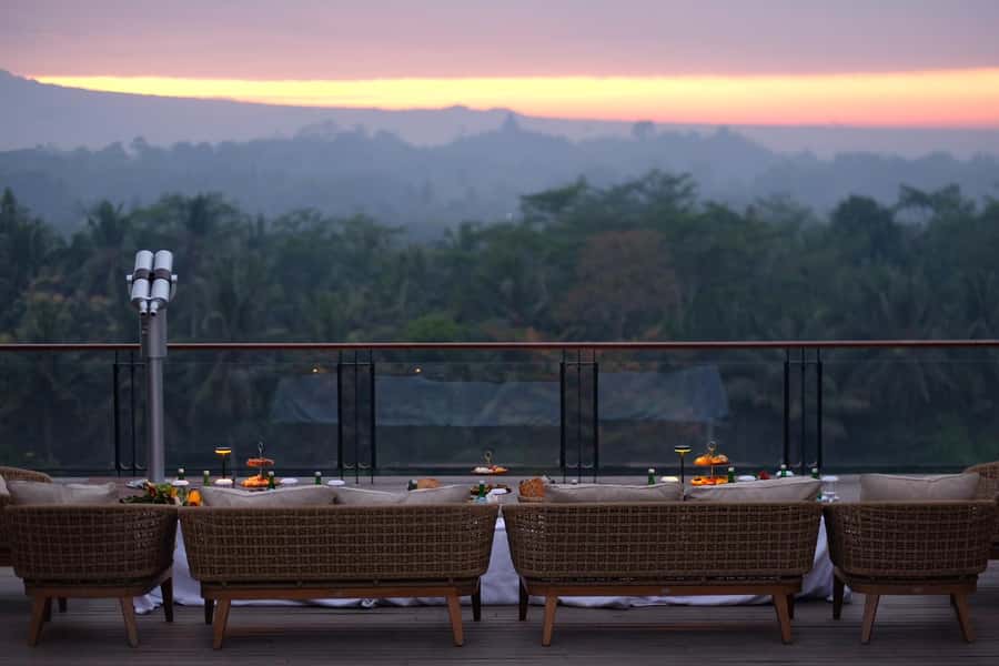 Plataran Borobudur: Sunrise Breakfast at Tiga Dari Rooftop - The Experience in Depth