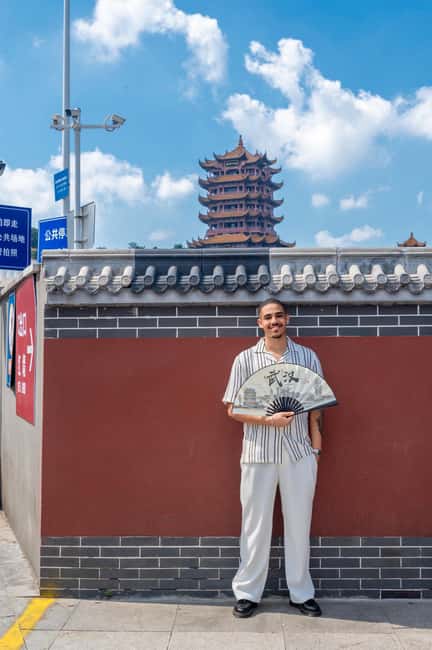 Wuhan: Yellow Crane Tower and Hubu Alley Guided Tour - Key Points