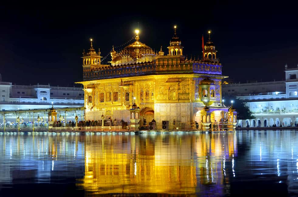 Amritsar Golden Temple- Night view walking tour - Key Points