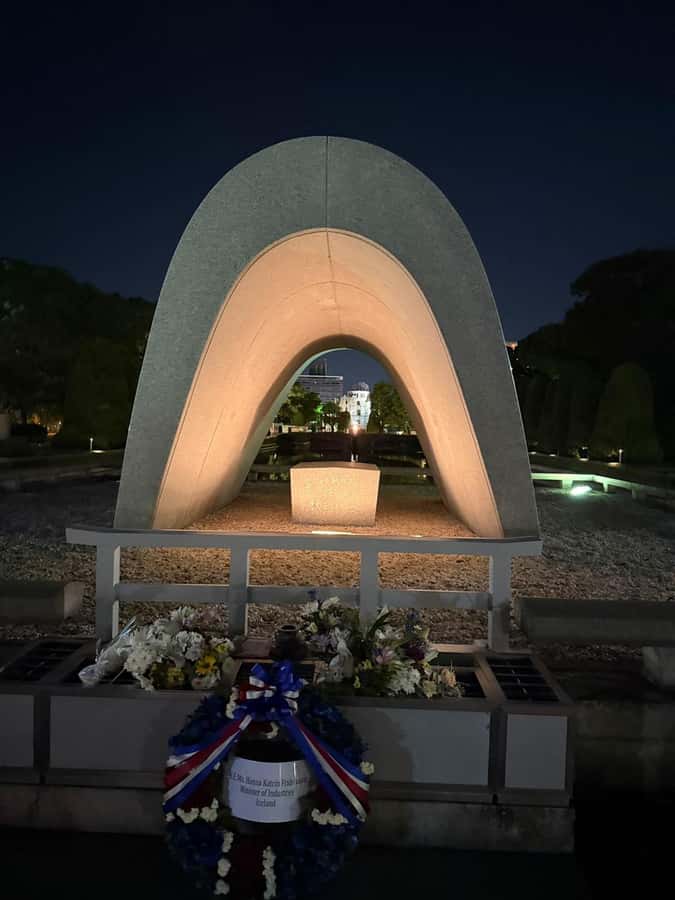 Hiroshima: From Tragedy to Peace Memorial Park Tour. - Key Points