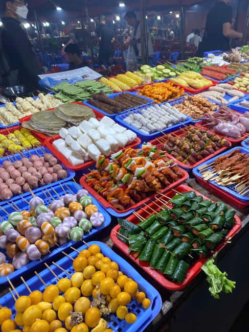 Sapa Night Market Experience  BBQ, Hotpot & Black Chicken - An Inside Look at the Sapa Night Market Experience