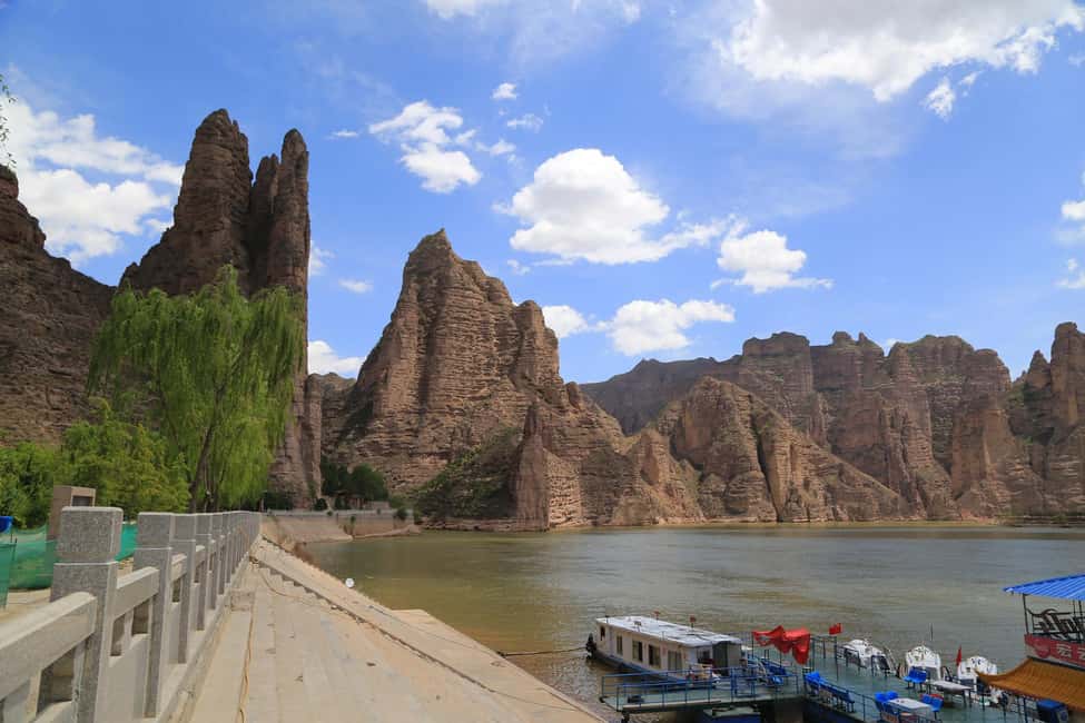 Lanzhou Day Tour:Liujiaxia Bridge & Bingling Temple Grottoes - The Itinerary in Detail