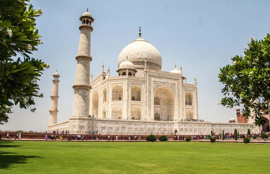 All Inclusive Taj Mahal, Fort & Baby Taj Day Trip From Delhi - Visiting the Taj Mahal