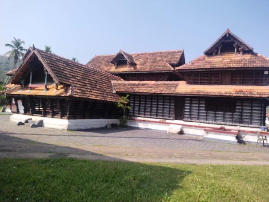 Kochi: Mulanthuruthy, Pazhoor, and Areekal Day Trip - Pazhoor: The Sacred Shiva Temple and Astrology Center