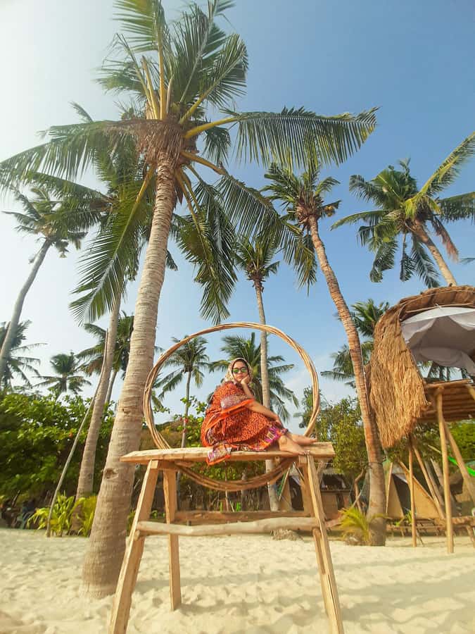 Coron: 2-Day Guided Overnight Island Stay with Meals - Key Points