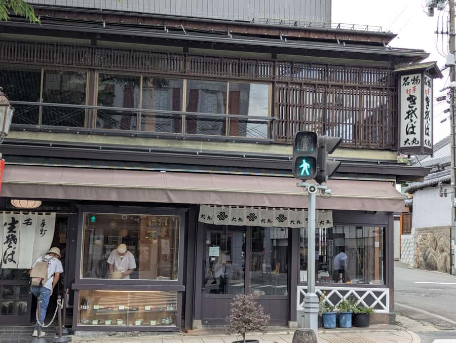 Nagano Zenkoji Temple Town Walking Tour with Oyaki Tasting - Discovering Hidden Backstreets and Traditional Storehouses