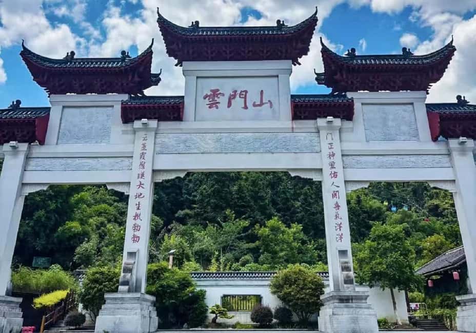 Qingzhou: Ancient City, Museum, and Yunmen Mountain Tour - The Historic and Cultural Heart: Qingzhou Museum