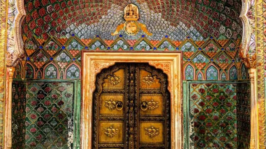 Jaipur: Hawa Mahal, Palace Guided Tour with Entry Ticket - Key Points