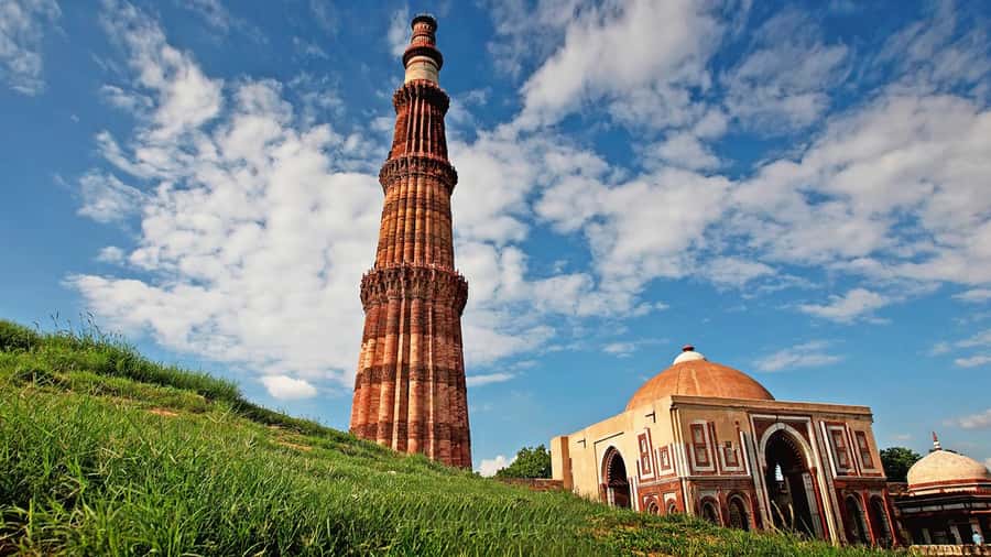 Skip-the-line Qutub Minar Private Tour with Transfer Option - FAQs