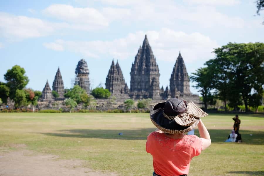 Borobudur Climb Up And Prambanan All Inclusive Private Tour - An In-Depth Look at the Tour Experience