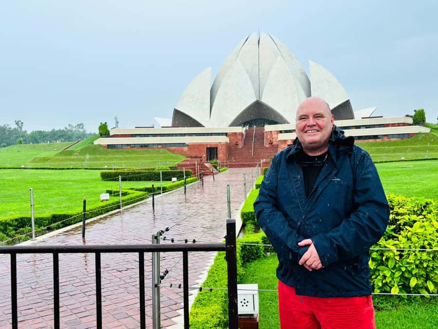 Delhi: Private Full-Day City Tour of Old and New Delhi - Concluding with the Lotus Temple