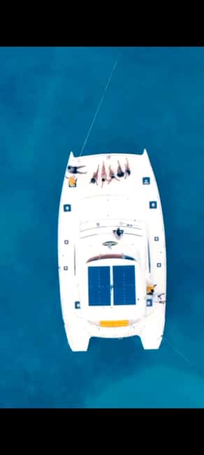 Private Catamaran Sail & Snorkel Ocho Rios  Open Bar Snacks - A Closer Look at the Private Catamaran Sail & Snorkel Experience in Ocho Rios