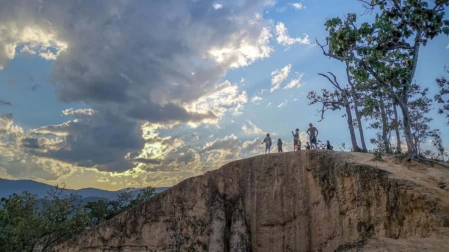 Chiang Mai: Pai Famous Attractions Day Trip with Guide - Visiting Pai Canyon: Dramatic Cliffs and Panoramic Views