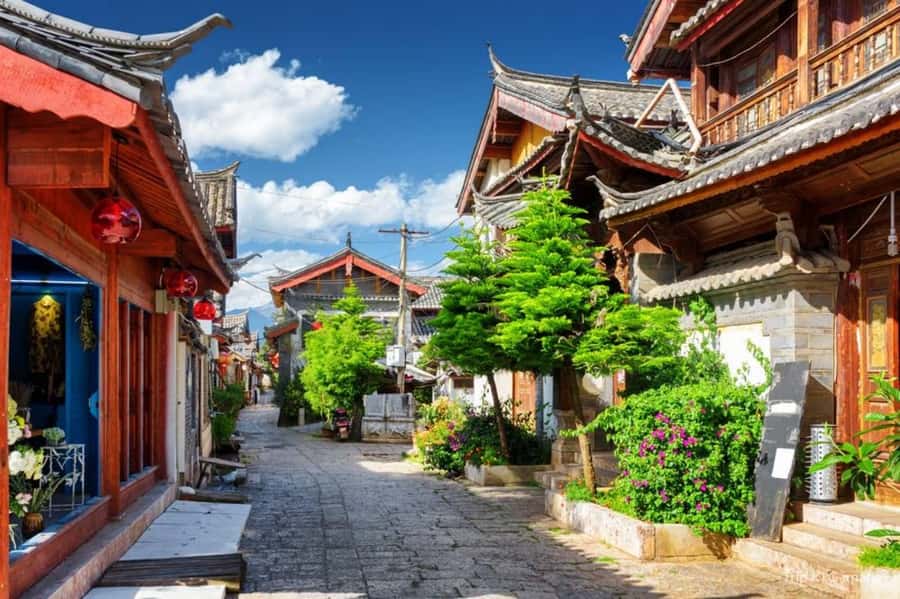 Shangri-La: Lijiang Ancient Town & Lashihai 1 Day Trip - Who Should Consider This Tour?