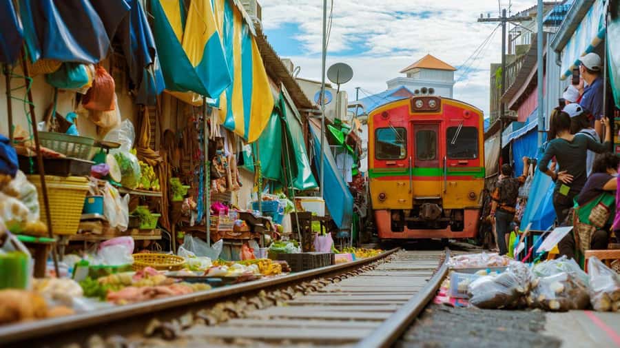 Bangkok Private Tour to Maeklong & Damnoen Saduak Markets - Final Thoughts
