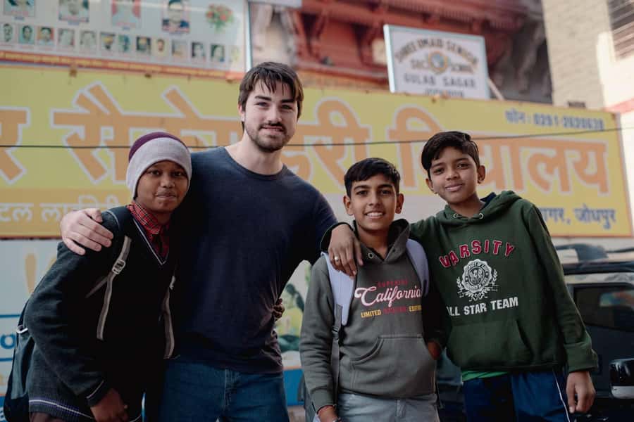 Discover Ahmedabad: Temples, Mosques & Secret Streets Tour - Food, Crafts, and Unfiltered Local Life