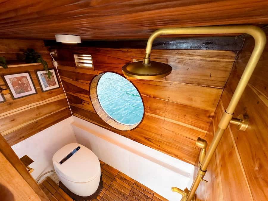 Komodo: Full-Day Sailing Trip by New Luxury Phinisi - The Sum Up