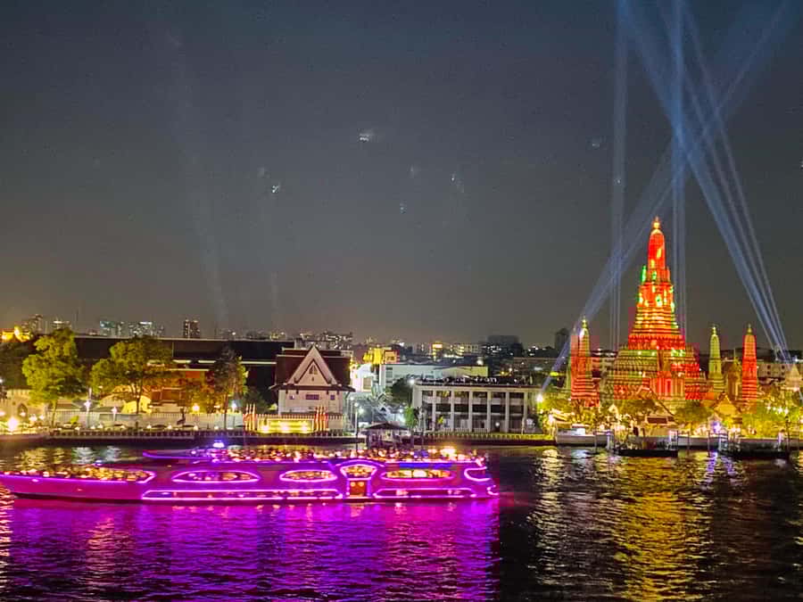 BKK:The Planet River Dinner Cruise &Upper desk Entertainment - Key Points