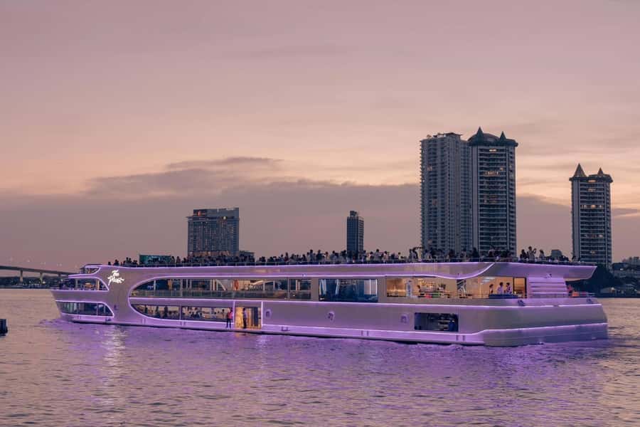 BKK:The Planet River Dinner Cruise &Upper desk Entertainment - Cultural and Photo Opportunities