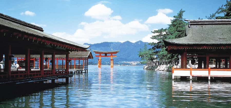 Hiroshima: Miyajima Island Spiritual & Scenic Walking Tour - Exploring Miyajima’s Sacred Sites and Scenic Highlights