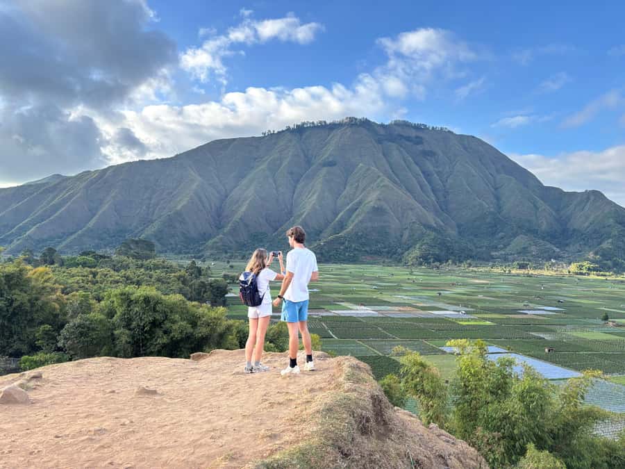 Lombok: Waterfalls, Strawberry Harvest, and Hike Tour - Key Points