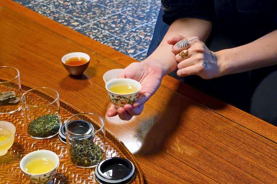 Kyoto: Enjoy Japanese Tea with a Seasoned Tea Sommelier - Key Points