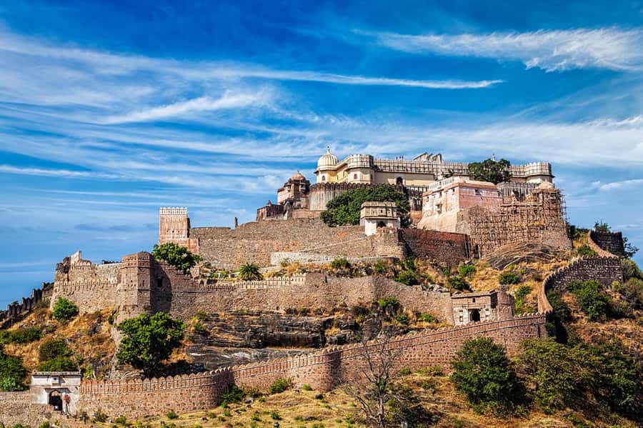 Udaipur: Kumbhalgarh Fort Private Tour with Guide - Lunch & Cultural Flavors
