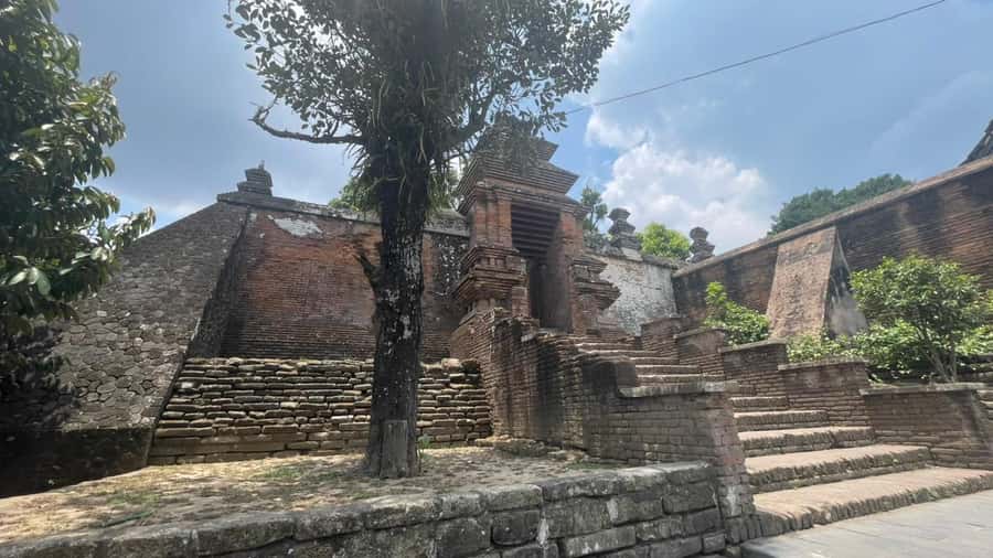 Yogyakarta: Mataram Kingdom Remains with Silver Crafting - Practical Details and Tips  