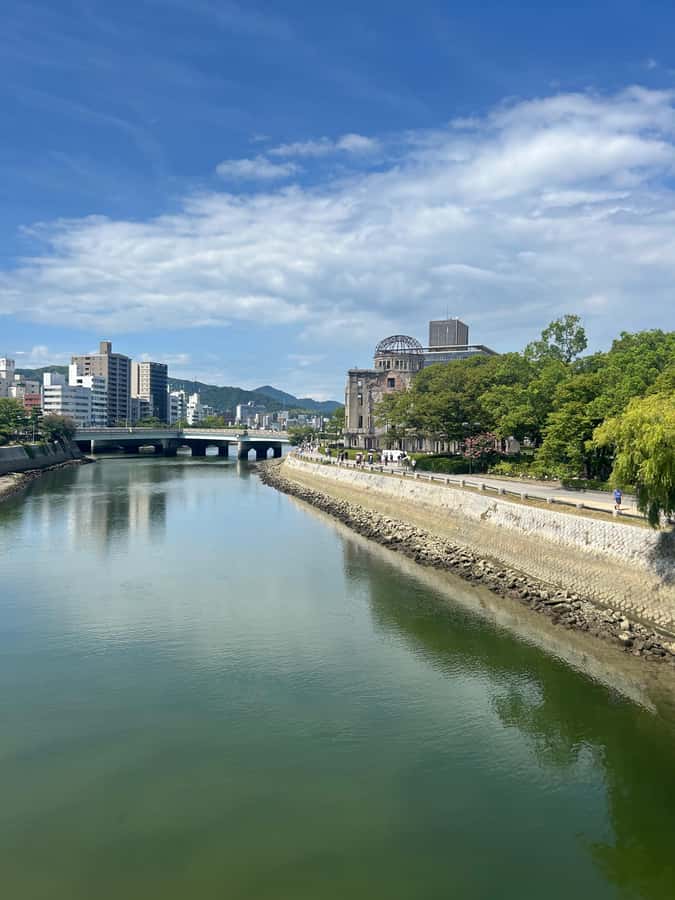 Hiroshima: Peace Memorial, Castle & Garden Walking Tour - Key Points