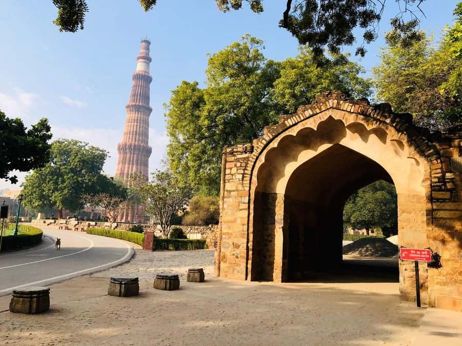 Skip-the-Line Private Guided Tour of Qutub Minar - Priority Entry and Quick Access