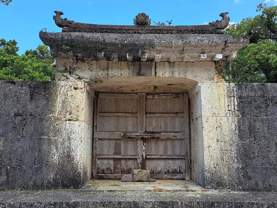Okinawa: Shurijo Castle & Gyokusendo Cave Guided Tour - What We Appreciated and Caveats
